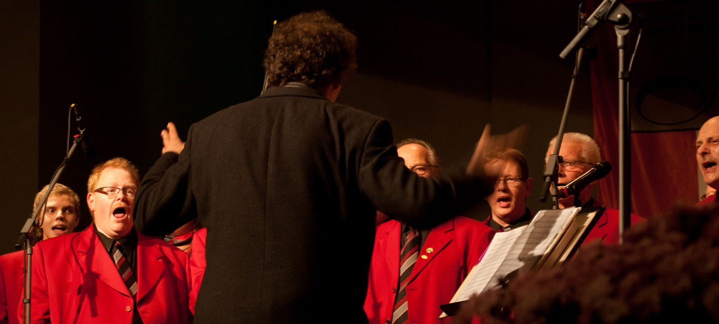 Peter mit dem Männerchor